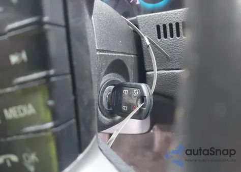 2010 Ford Fusion Se z USA, uszkodzony, nr VIN 3FAHP0HA9AR304236